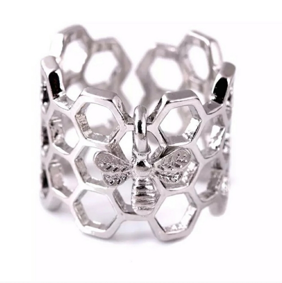 Jewelry - NWOT *RARE* Silver Honeycomb Bumble Bee Ring